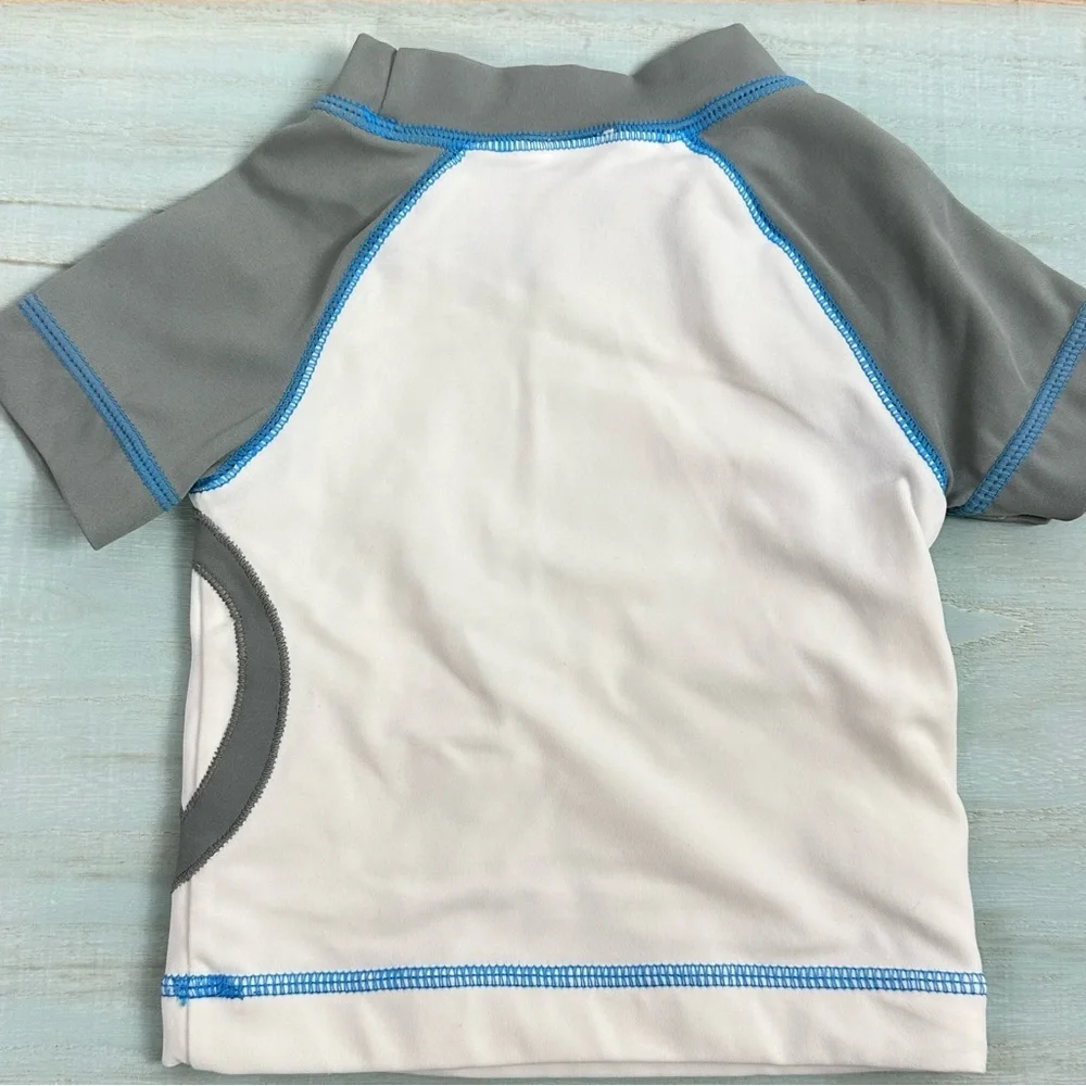 GYMBOREE kid's rashguard in white grey w/ peace sign - size 3-6 months